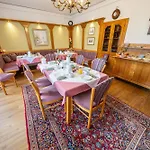 Haus Golker & Fruehstueckspension Bed & Breakfast Seeboden
