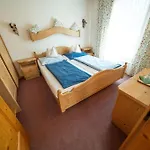 Bed & Breakfast Haus Golker & Fruehstueckspension Seeboden