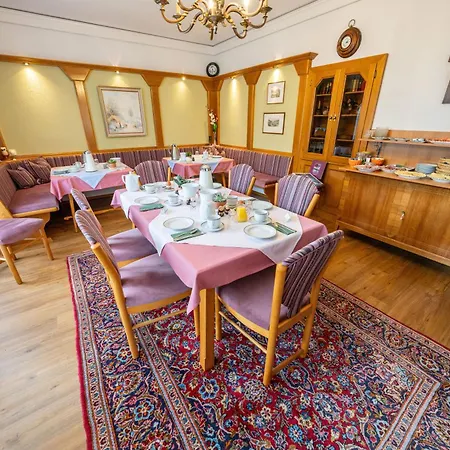 Haus Golker & Fruehstueckspension Oda ve Kahvaltı Seeboden