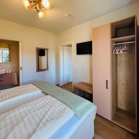 Bed & Breakfast Haus Golker & Fruehstueckspension