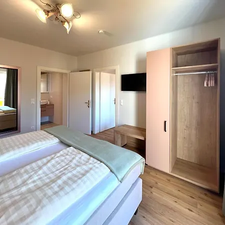 Bed & Breakfast Haus Golker & Fruehstueckspension *