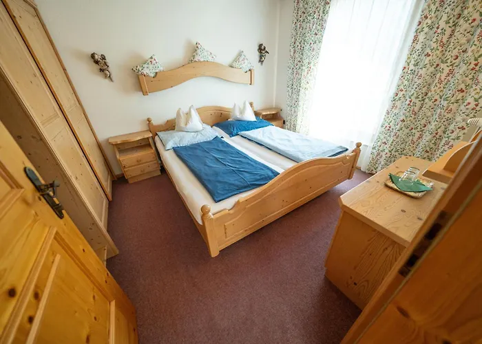 Bed & Breakfast Haus Golker & Fruehstueckspension Seeboden