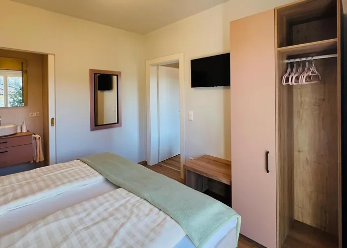 Bed & Breakfast Haus Golker & Fruehstueckspension